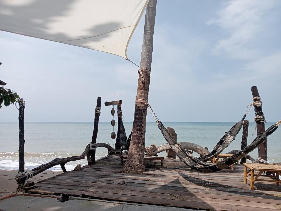 Scandinavian Beach Resort Ko Lanta Exterior foto