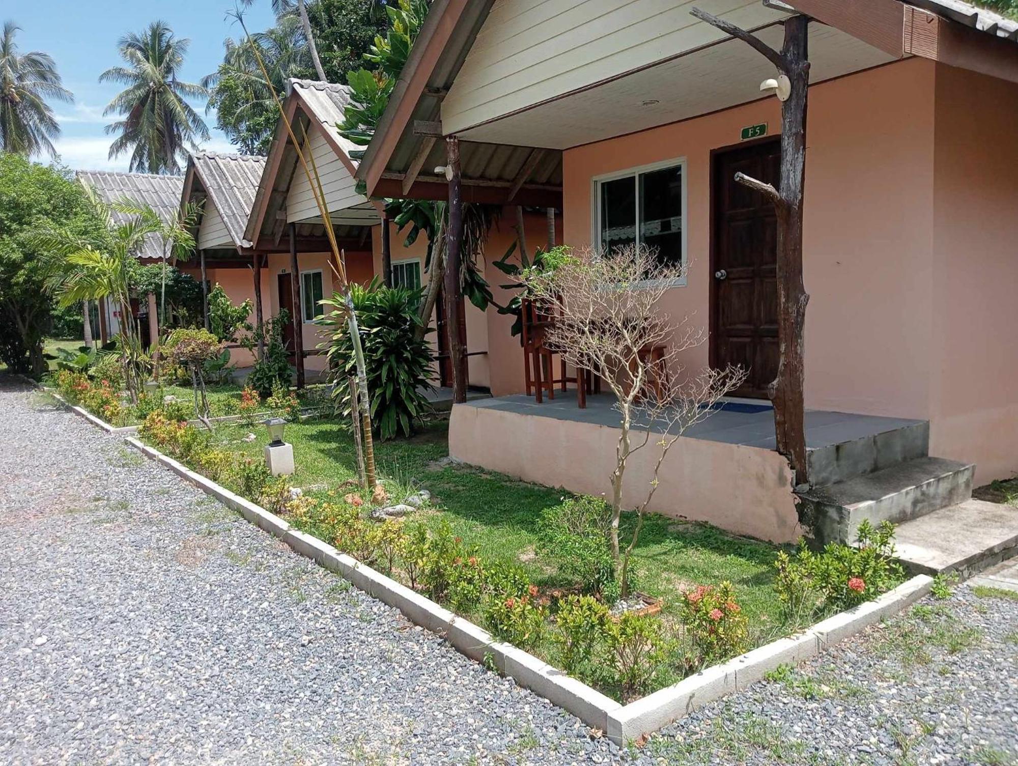 Scandinavian Beach Resort Ko Lanta Exterior foto