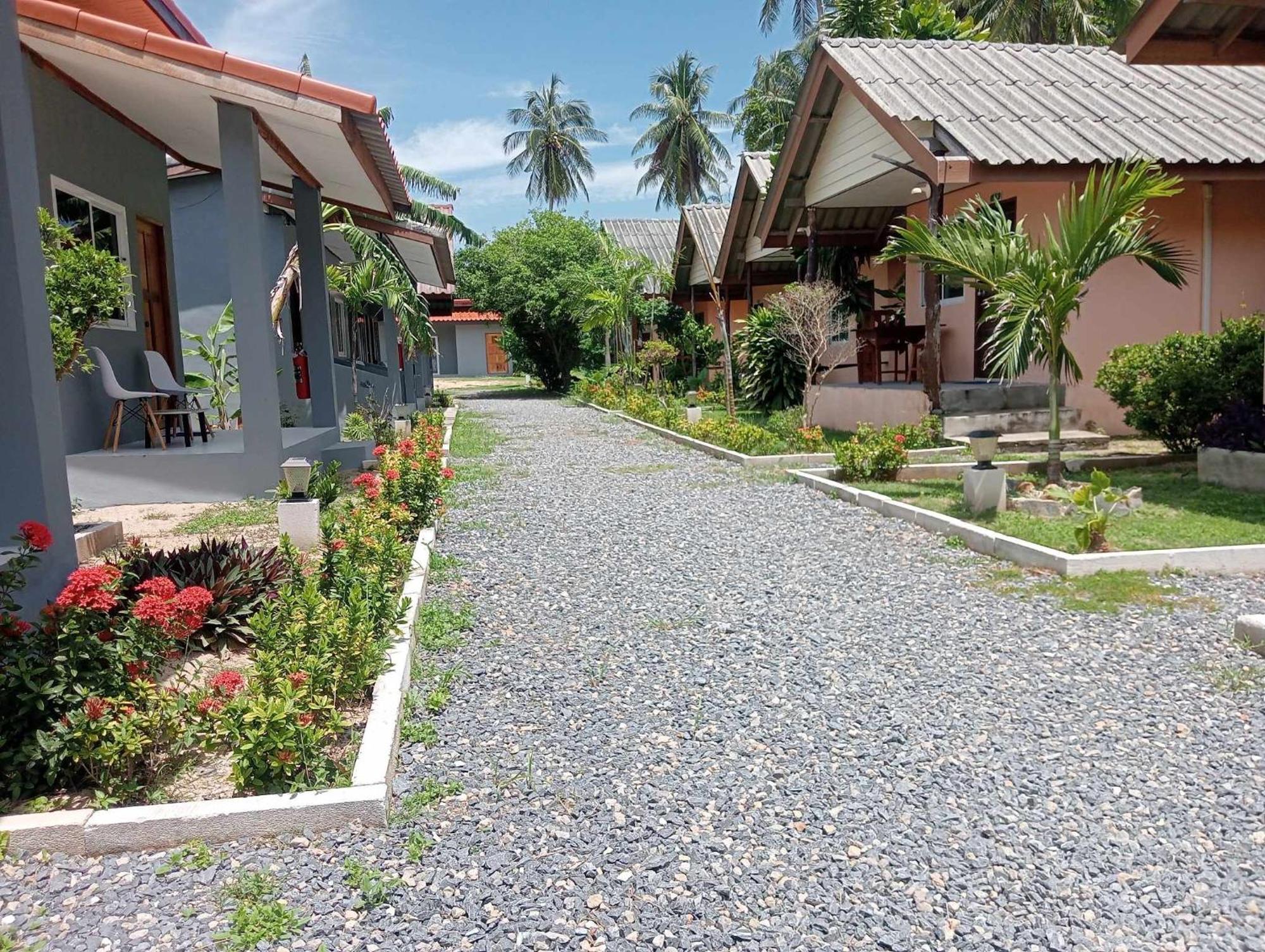 Scandinavian Beach Resort Ko Lanta Exterior foto